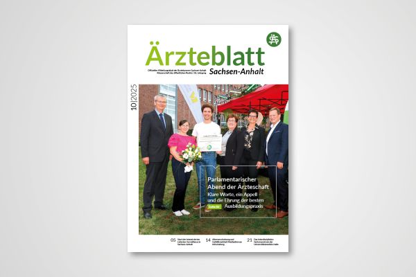 Titelbild Ärzteblatt 10/2025: Parlamentarischer Abend der Ärzteschaft mit Ehrung der besten Ausbildungspraxis.