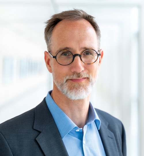 Portrait Prof. Julian Prell 