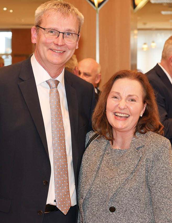 Teilnehmer beim Neujahrsempfang der Heilberufe Sachsen-Anhalt, Begegnung im festlichen Rahmen der Veranstaltung.